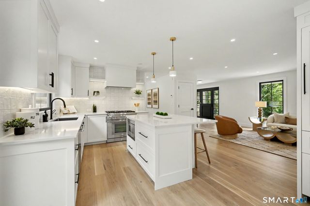 35 Drum Hill Lane, Stamford, CT 06902
