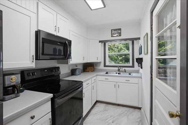 2867 Chapel Road, Bennington, VT 05201
