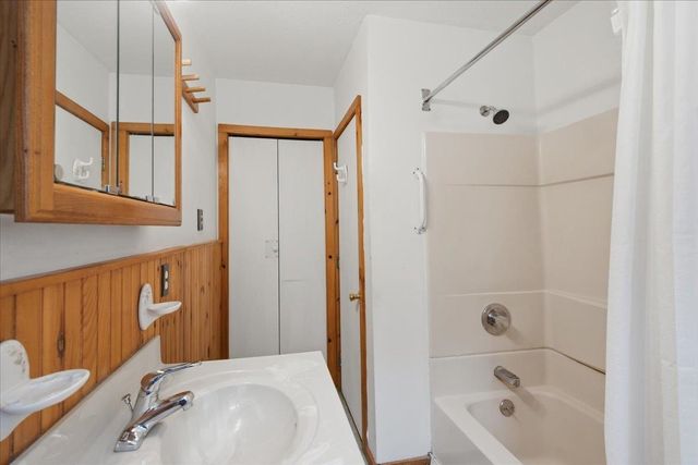 2867 Chapel Road, Bennington, VT 05201