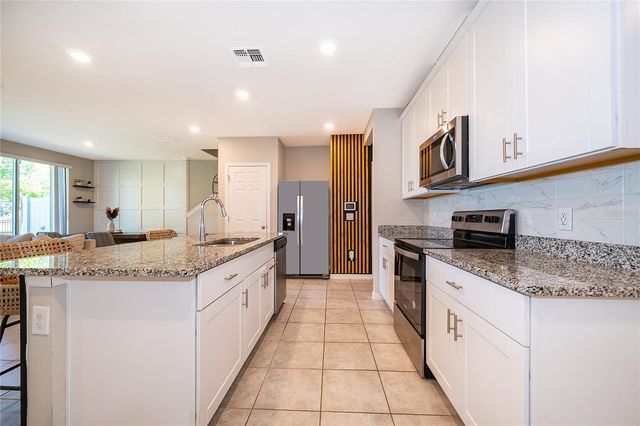 963 ROBIN HOLLY STREET, Ocoee, FL 34761