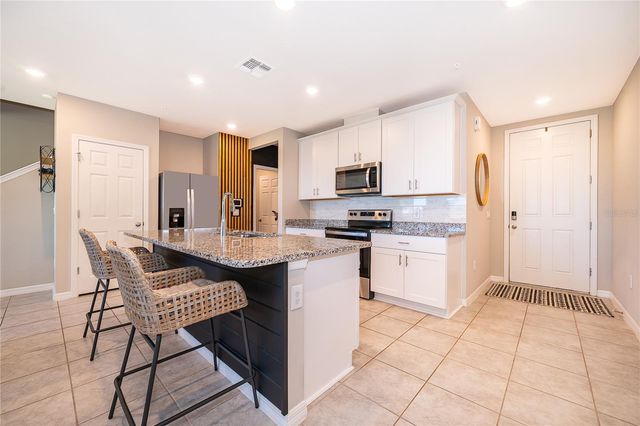 963 ROBIN HOLLY STREET, Ocoee, FL 34761