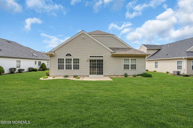 54 Eleanor Road, Manchester, NJ 08759