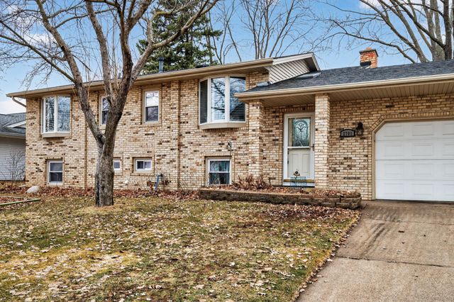 2701 107th Avenue NW, Coon Rapids, MN 55433