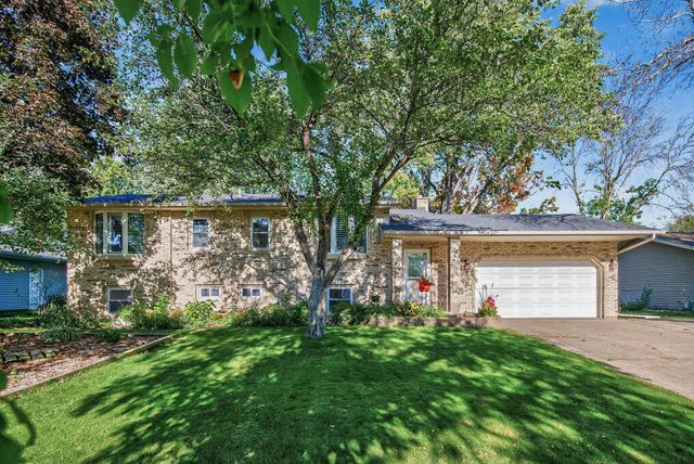 2701 107th Avenue NW, Coon Rapids, MN 55433