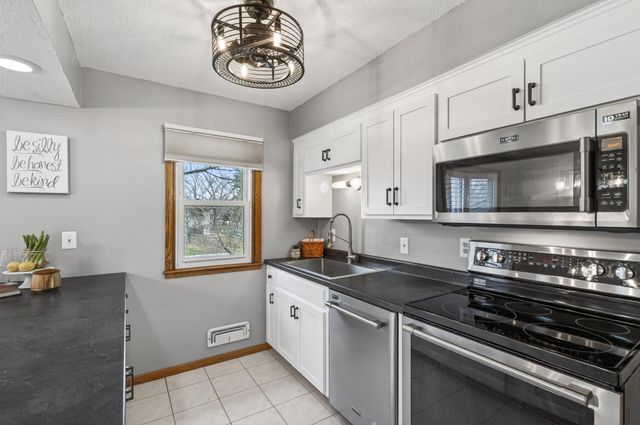 2701 107th Avenue NW, Coon Rapids, MN 55433