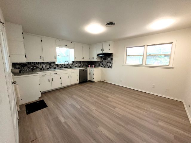 504 S Judd Street, White Settlement, TX 76108