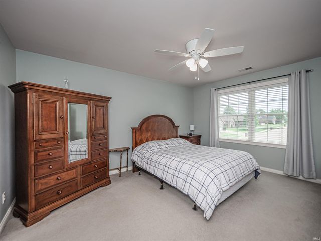 2847 Oak Trail Drive, Newburgh, IN 47630