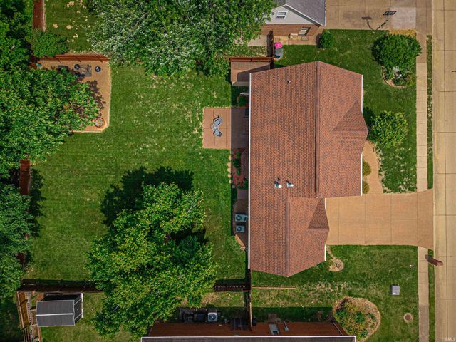 2847 Oak Trail Drive, Newburgh, IN 47630