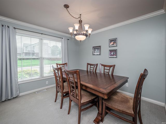 2847 Oak Trail Drive, Newburgh, IN 47630