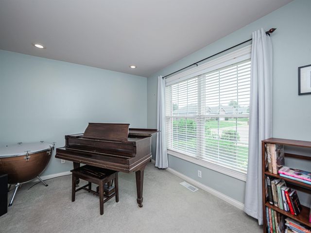 2847 Oak Trail Drive, Newburgh, IN 47630