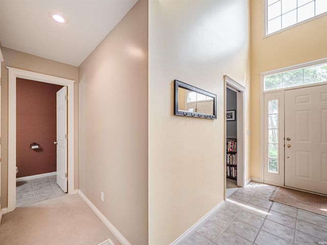 2847 Oak Trail Drive, Newburgh, IN 47630