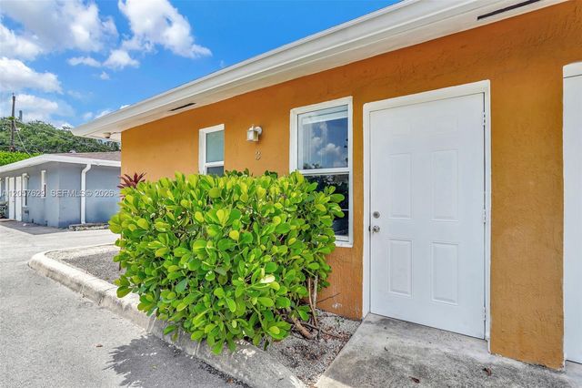 529 NW 88th St 3, El Portal, FL 33150