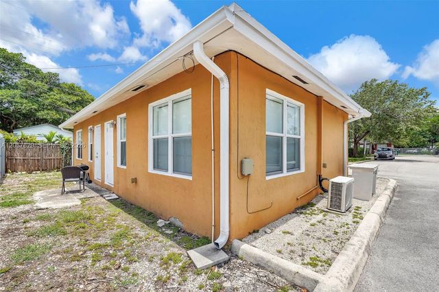 529 NW 88th St 3, El Portal, FL 33150