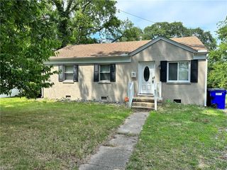 628 Summers DR, Norfolk, VA 23509