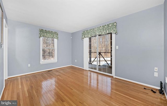 26 LYNTHWAITE FARM LN, Wilmington, DE 19803