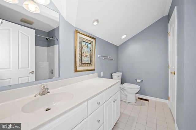 26 LYNTHWAITE FARM LN, Wilmington, DE 19803