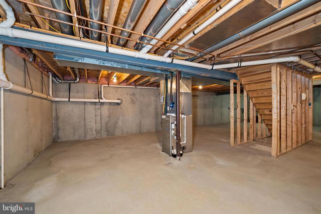 26 LYNTHWAITE FARM LN, Wilmington, DE 19803