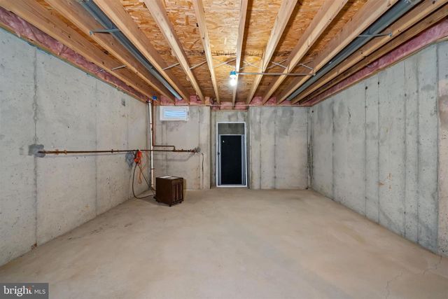 26 LYNTHWAITE FARM LN, Wilmington, DE 19803