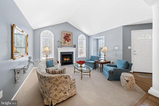 26 LYNTHWAITE FARM LN, Wilmington, DE 19803