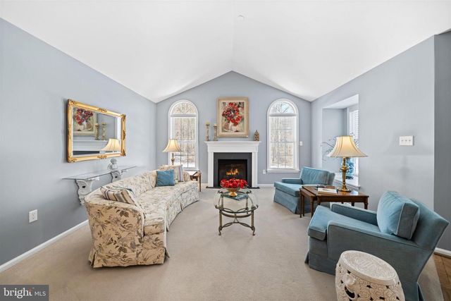 26 LYNTHWAITE FARM LN, Wilmington, DE 19803