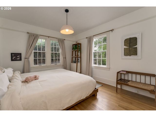 1332 Ne FREMONT St, Portland, OR 97212