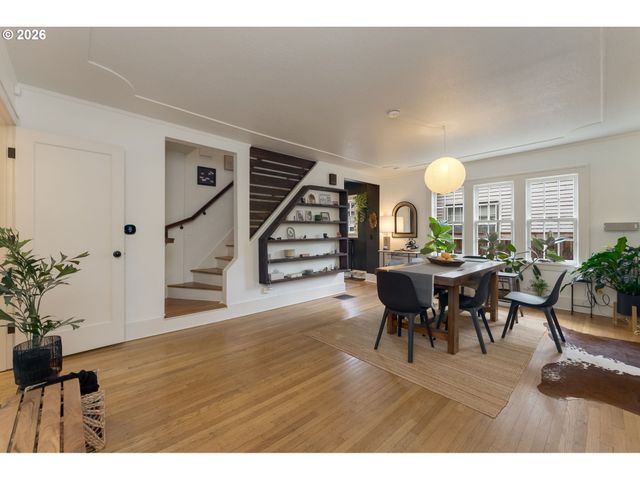 1332 Ne FREMONT St, Portland, OR 97212