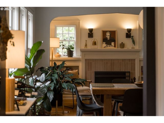 1332 Ne FREMONT St, Portland, OR 97212