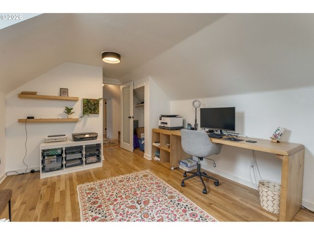 1332 Ne FREMONT St, Portland, OR 97212