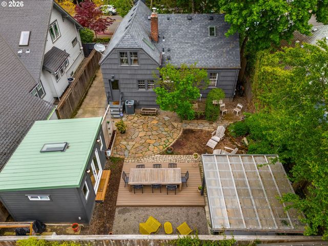 1332 Ne FREMONT St, Portland, OR 97212