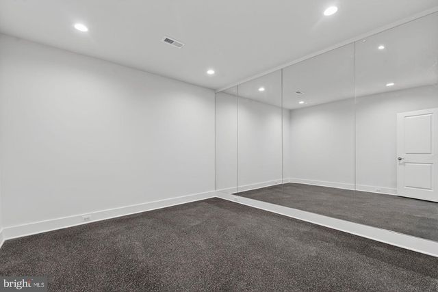 611 GIBSON DR SW, Vienna, VA 22180