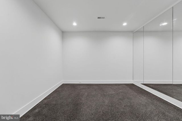 611 GIBSON DR SW, Vienna, VA 22180