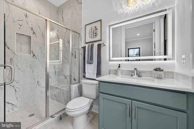 611 GIBSON DR SW, Vienna, VA 22180