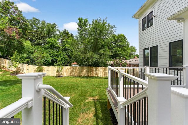 611 GIBSON DR SW, Vienna, VA 22180