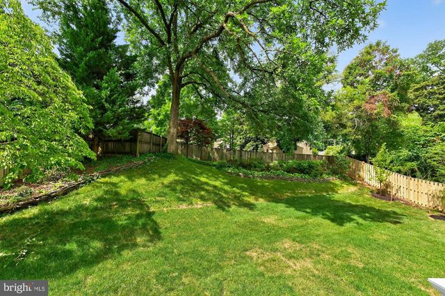 611 GIBSON DR SW, Vienna, VA 22180