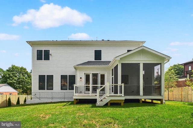 611 GIBSON DR SW, Vienna, VA 22180