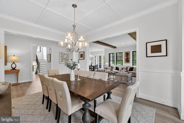 611 GIBSON DR SW, Vienna, VA 22180