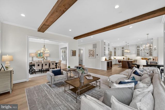 611 GIBSON DR SW, Vienna, VA 22180