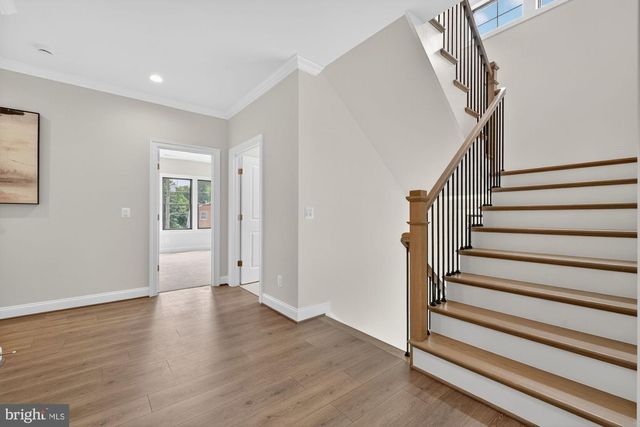 611 GIBSON DR SW, Vienna, VA 22180