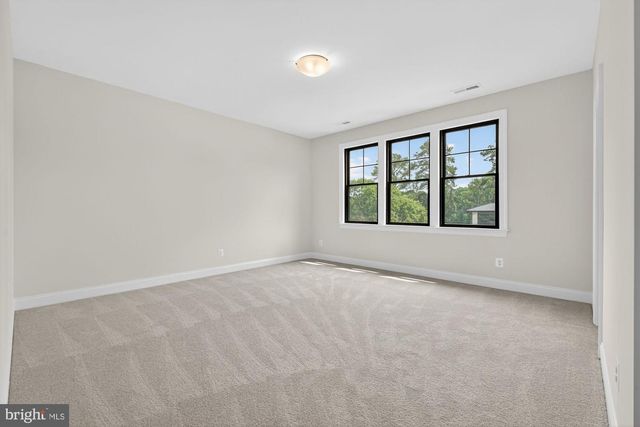 611 GIBSON DR SW, Vienna, VA 22180