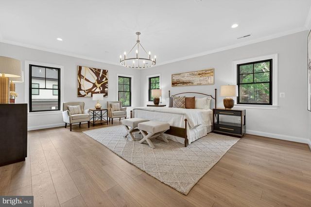 611 GIBSON DR SW, Vienna, VA 22180