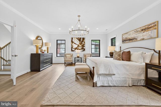 611 GIBSON DR SW, Vienna, VA 22180