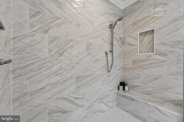 611 GIBSON DR SW, Vienna, VA 22180