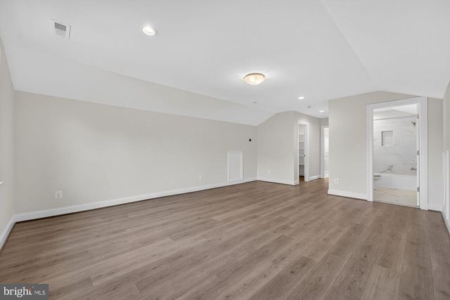 611 GIBSON DR SW, Vienna, VA 22180