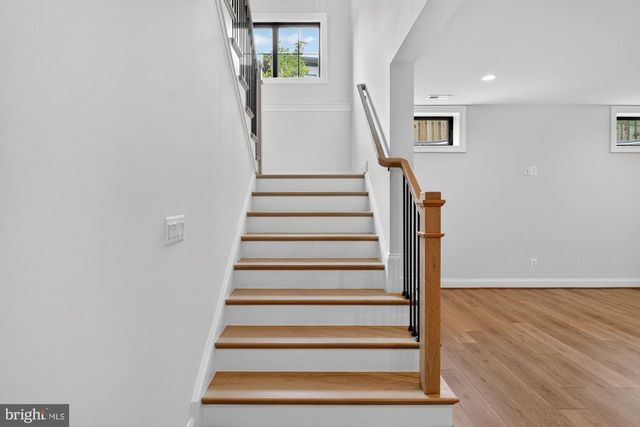 611 GIBSON DR SW, Vienna, VA 22180