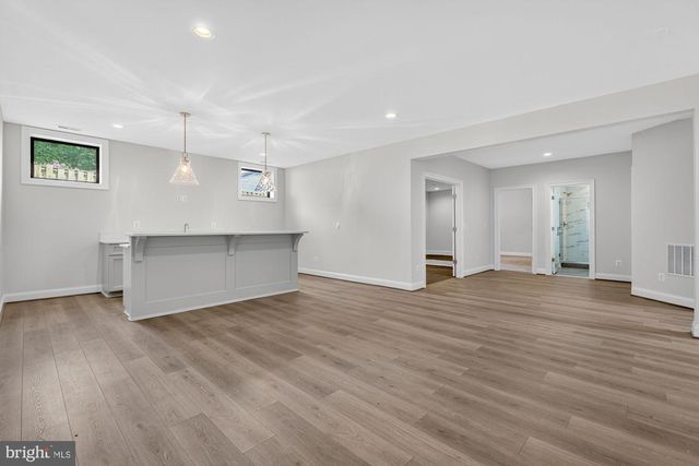 611 GIBSON DR SW, Vienna, VA 22180