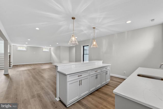 611 GIBSON DR SW, Vienna, VA 22180