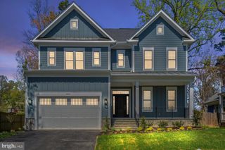 611 GIBSON DR SW, Vienna, VA 22180