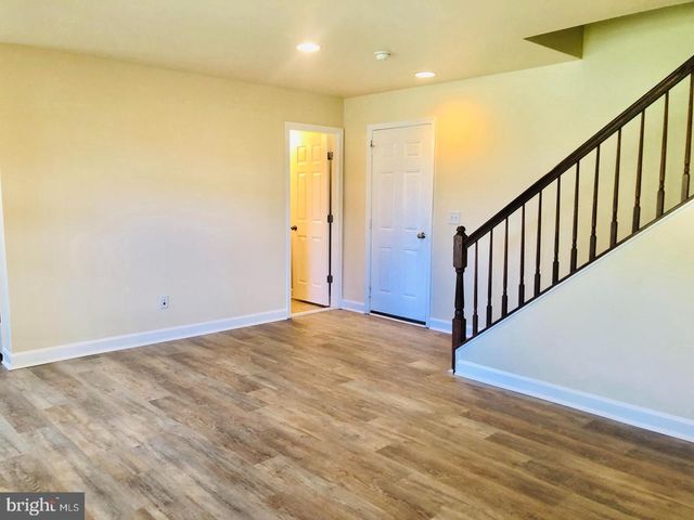 42638 BECKETT TER, Ashburn, VA 20148