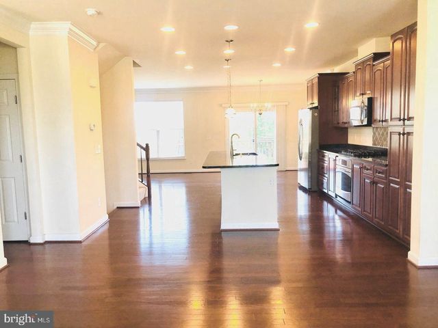 42638 BECKETT TER, Ashburn, VA 20148