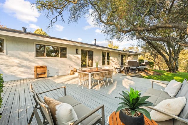 6345 Barton Rd, Loomis, CA 95650